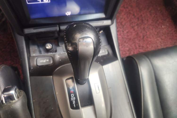 Used Honda Crosstour 2012 2.4L Luxury Edition Gear Lever
