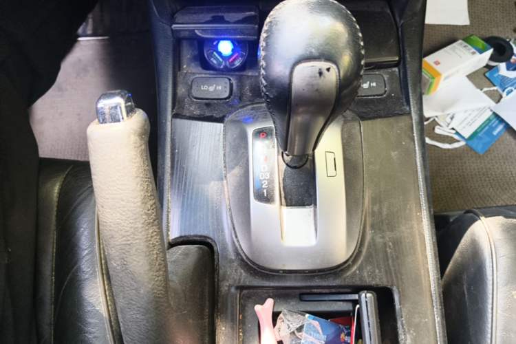 Used Honda Crosstour 2012 2.4L Luxury Edition Gear Lever