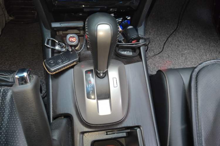 Used Honda Crosstour 2012 2.4L Luxury Edition Gear Lever