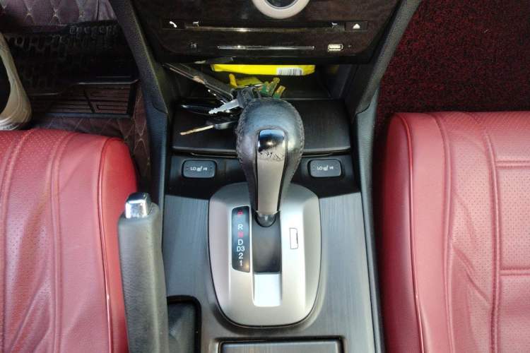 Used Honda Crosstour 2012 2.4L Luxury Edition Gear Lever