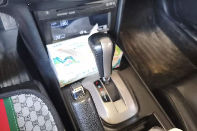 Used Honda Crosstour 2012 2.4L Luxury Edition Gear Lever