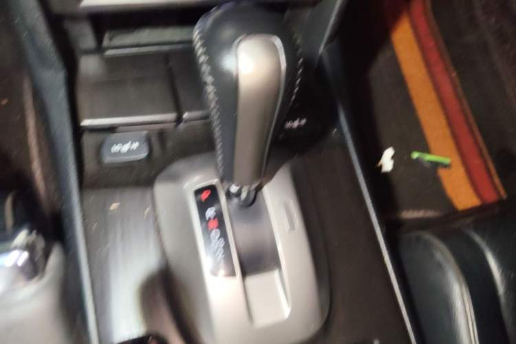 Used Honda Crosstour 2012 2.4L Luxury Edition Gear Lever