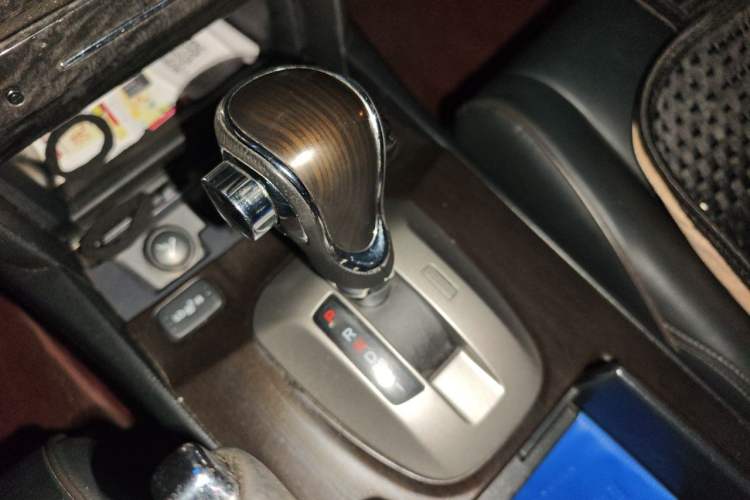 Used Honda Crosstour 2012 2.4L Luxury Edition Gear Lever