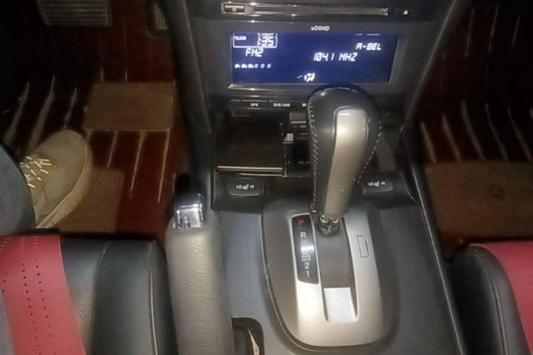 Used Honda Crosstour 2012 2.4L Luxury Edition Gear Lever