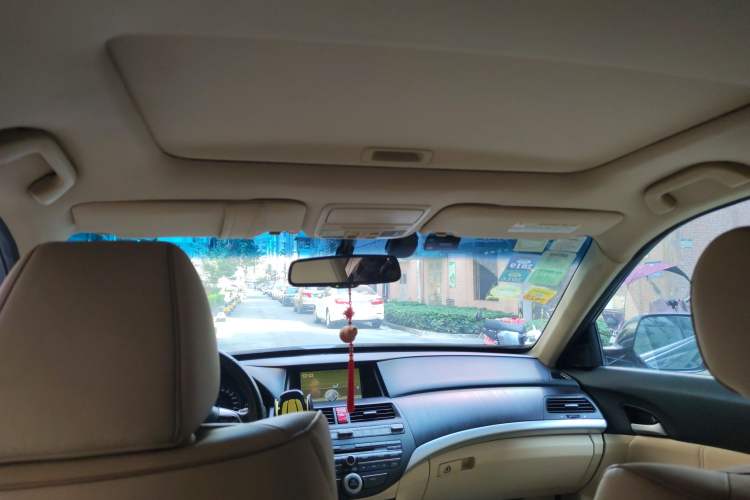 Used Honda Crosstour 2012 2.4L Luxury Edition Headliner