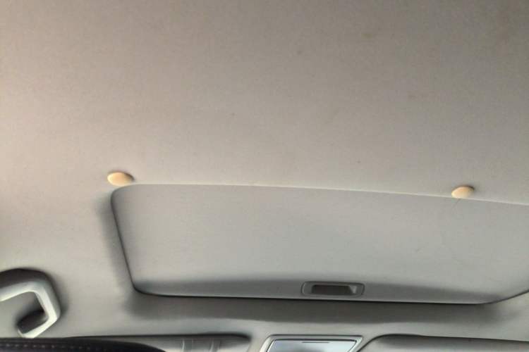 Used Honda Crosstour 2012 2.4L Luxury Edition Headliner