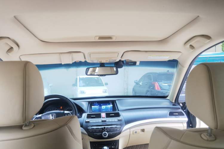 Used Honda Crosstour 2012 2.4L Luxury Edition Headliner