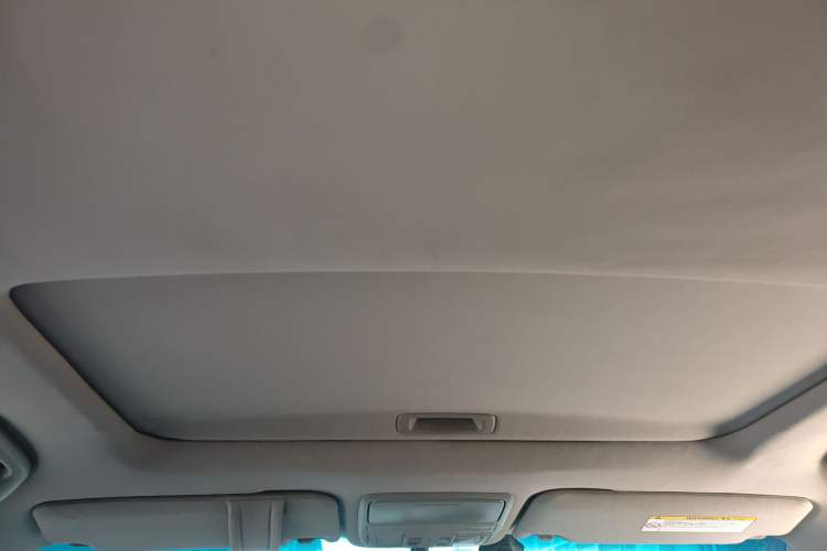 Used Honda Crosstour 2012 2.4L Luxury Edition Headliner