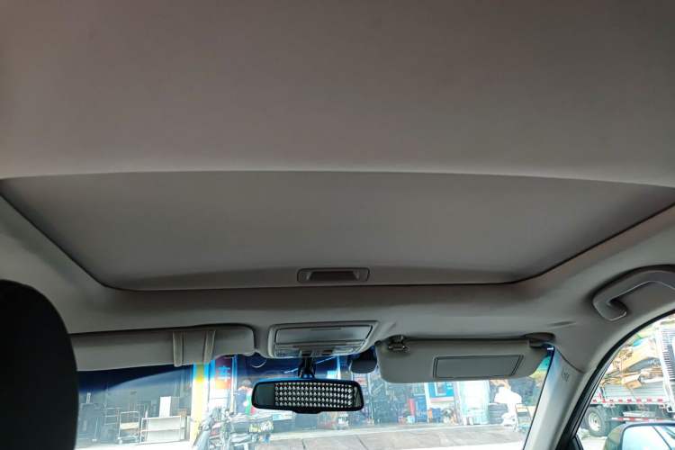 Used Honda Crosstour 2012 2.4L Luxury Edition Headliner
