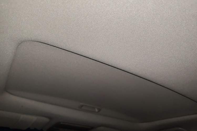 Used Honda Crosstour 2012 2.4L Luxury Edition Headliner