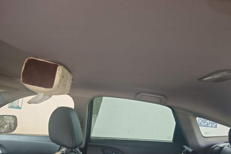 Used Honda Crosstour 2012 2.4L Luxury Edition Headliner