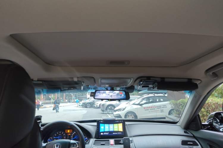 Used Honda Crosstour 2012 2.4L Luxury Edition Headliner