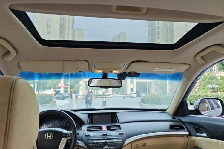 Used Honda Crosstour 2012 2.4L Luxury Edition Headliner