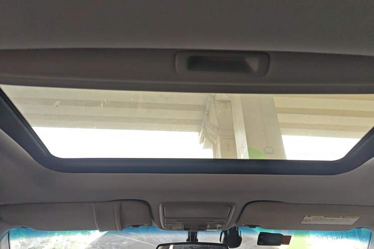 Used Honda Crosstour 2012 2.4L Luxury Edition Headliner