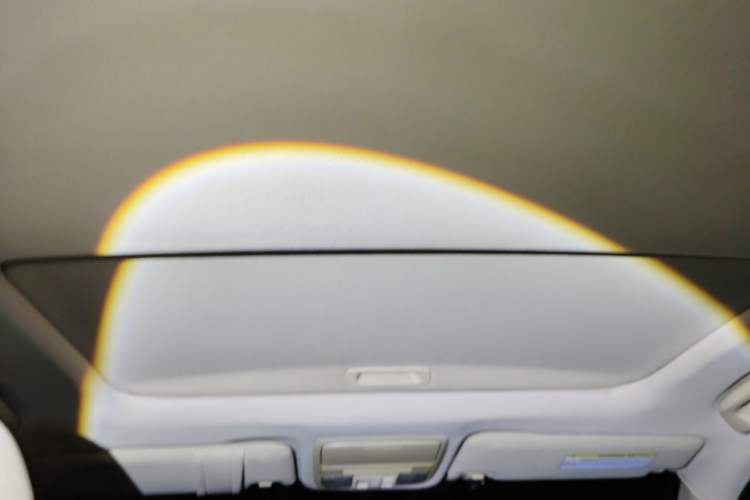 Used Honda Crosstour 2012 2.4L Luxury Edition Headliner