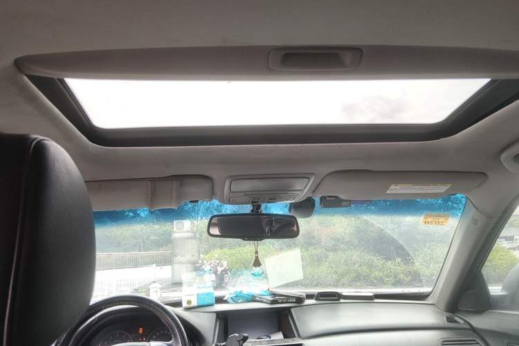 Used Honda Crosstour 2012 2.4L Luxury Edition Headliner