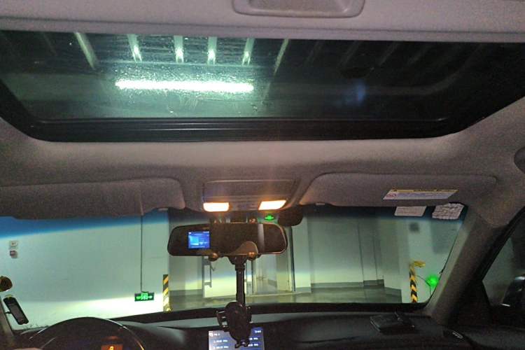Used Honda Crosstour 2012 2.4L Luxury Edition Headliner