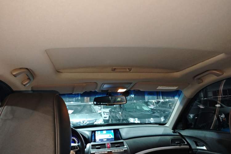 Used Honda Crosstour 2012 2.4L Luxury Edition Headliner