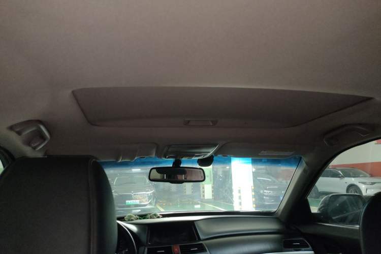 Used Honda Crosstour 2012 2.4L Luxury Edition Headliner