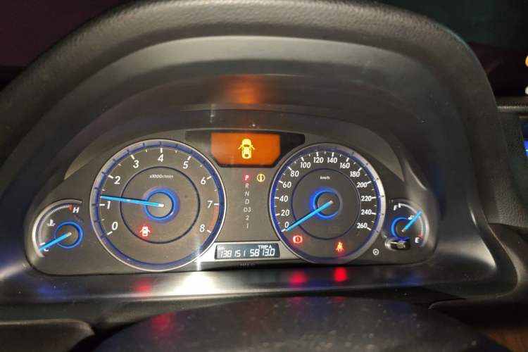 Used Honda Crosstour 2012 2.4L Luxury Edition Instrument Cluster