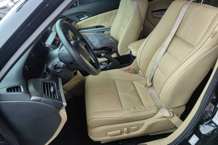 Used Honda Crosstour 2012 2.4L Luxury Edition Left Front Seat