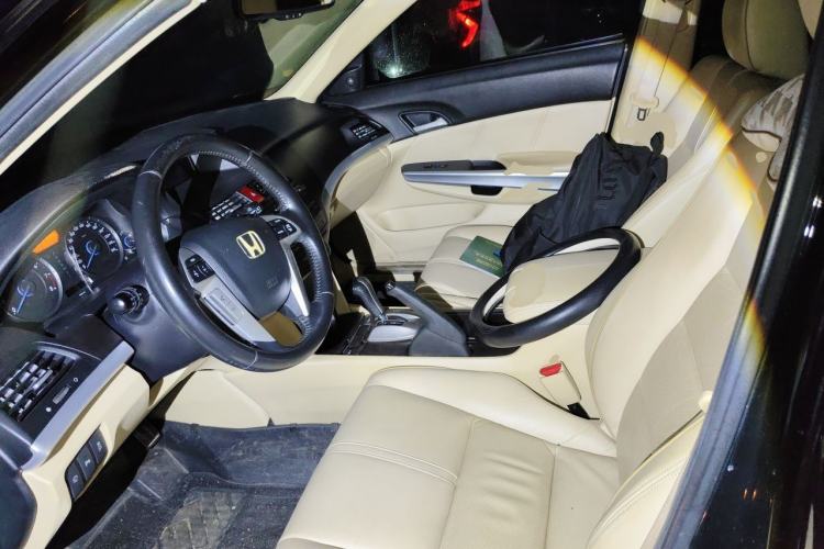 Used Honda Crosstour 2012 2.4L Luxury Edition Left Front Seat