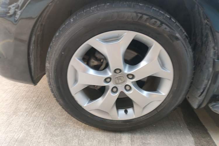 Used Honda Crosstour 2012 2.4L Luxury Edition Left Front Wheel Hub