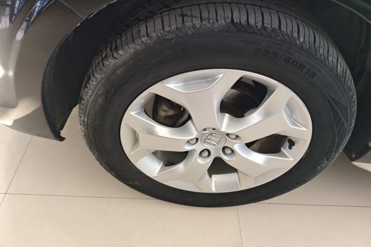Used Honda Crosstour 2012 2.4L Luxury Edition Left Front Wheel Hub