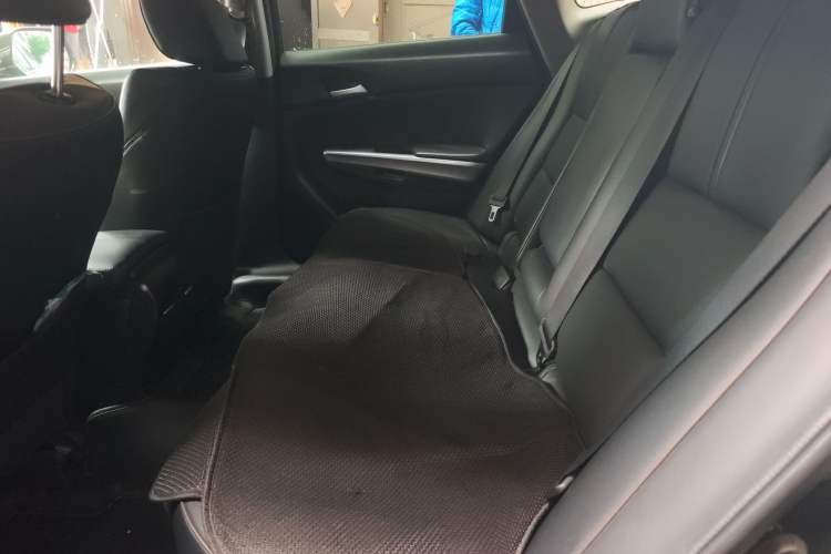 Used Honda Crosstour 2012 2.4L Luxury Edition Left Rear Seat