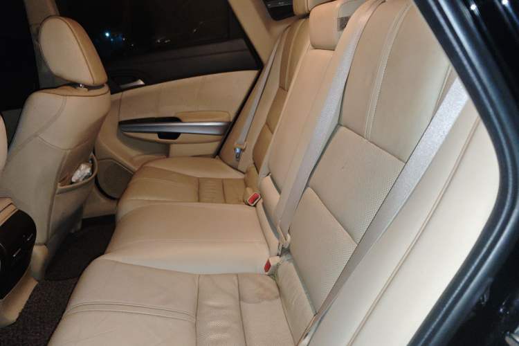 Used Honda Crosstour 2012 2.4L Luxury Edition Left Rear Seat