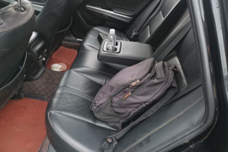 Used Honda Crosstour 2012 2.4L Luxury Edition Left Rear Seat