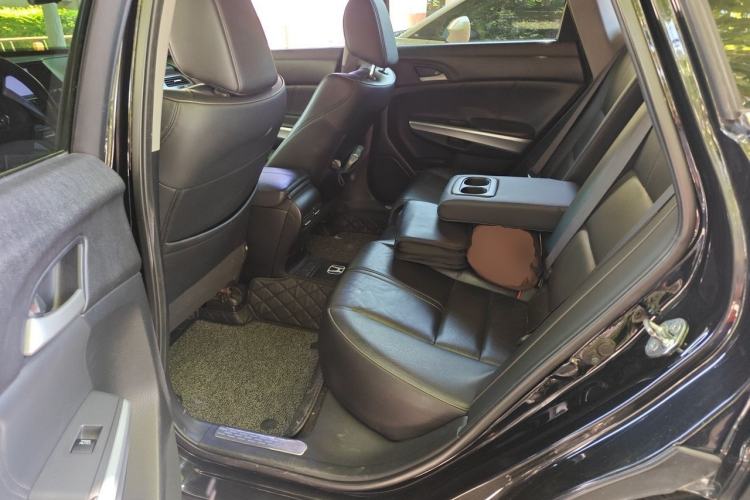 Used Honda Crosstour 2012 2.4L Luxury Edition Left Rear Seat