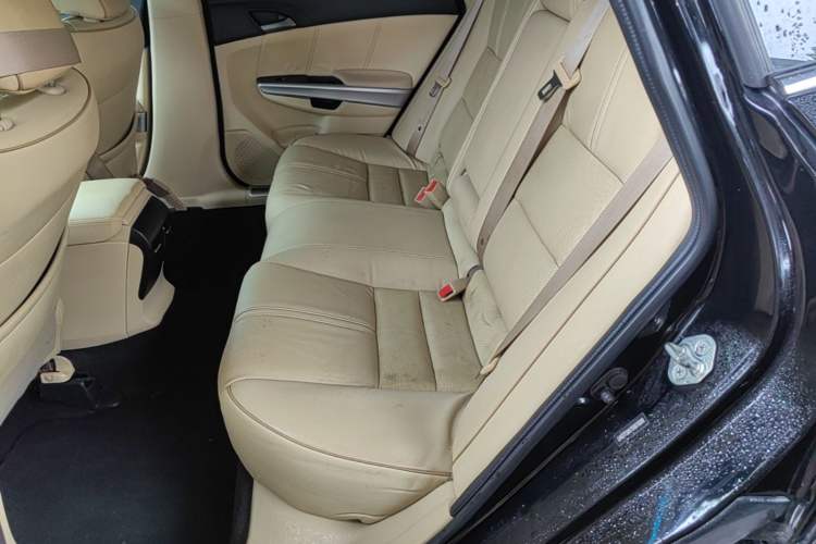 Used Honda Crosstour 2012 2.4L Luxury Edition Left Rear Seat