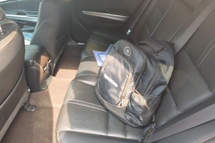 Used Honda Crosstour 2012 2.4L Luxury Edition Left Rear Seat