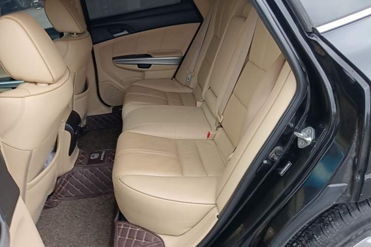 Used Honda Crosstour 2012 2.4L Luxury Edition Left Rear Seat