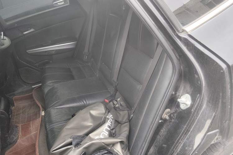 Used Honda Crosstour 2012 2.4L Luxury Edition Left Rear Seat