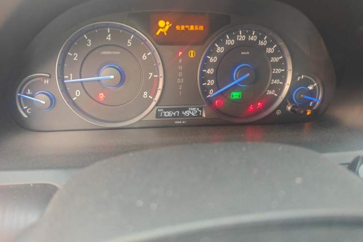 Used Honda Crosstour 2012 2.4L Luxury Edition Odometer Close Up