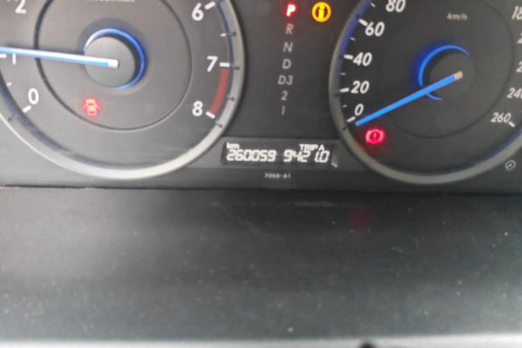 Used Honda Crosstour 2012 2.4L Luxury Edition Odometer Close Up