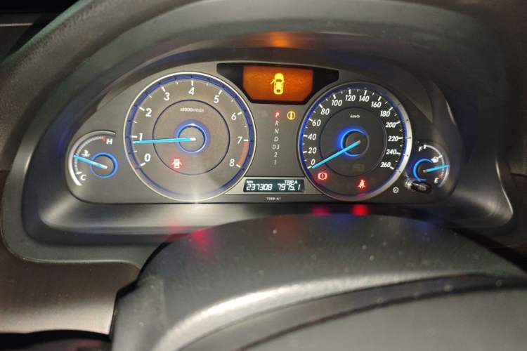Used Honda Crosstour 2012 2.4L Luxury Edition Odometer Close Up