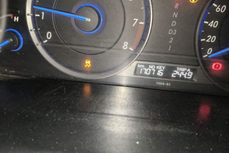 Used Honda Crosstour 2012 2.4L Luxury Edition Odometer Close Up
