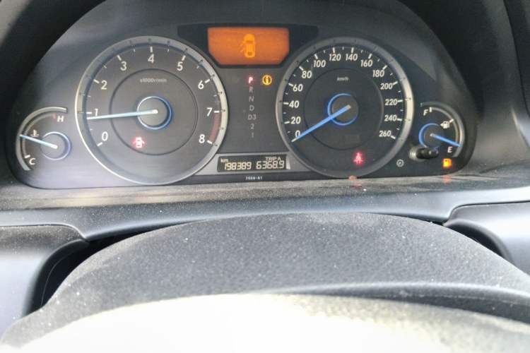 Used Honda Crosstour 2012 2.4L Luxury Edition Odometer Close Up