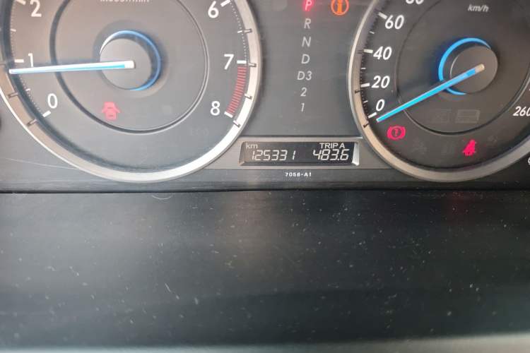 Used Honda Crosstour 2012 2.4L Luxury Edition Odometer Close Up