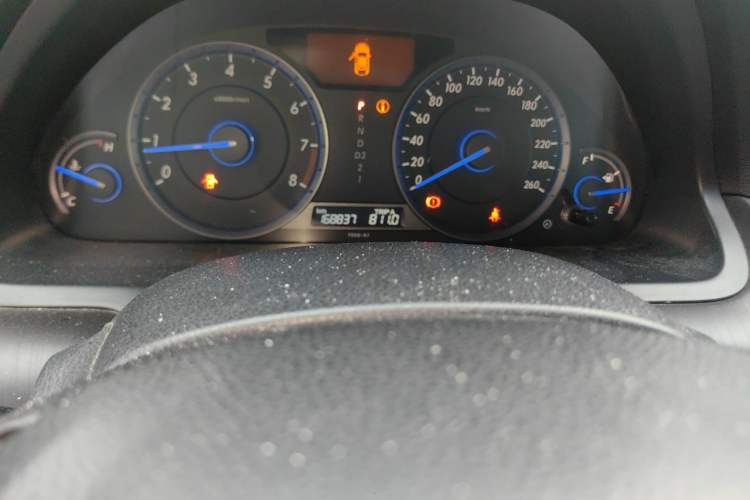Used Honda Crosstour 2012 2.4L Luxury Edition Odometer Close Up