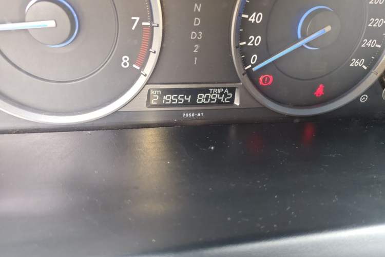 Used Honda Crosstour 2012 2.4L Prestige Edition Odometer Close Up