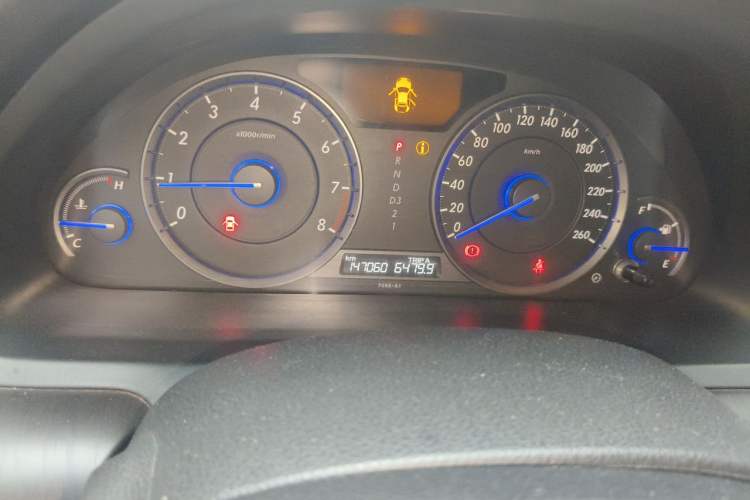Used Honda Crosstour 2012 2.4L Luxury Edition Odometer Close Up