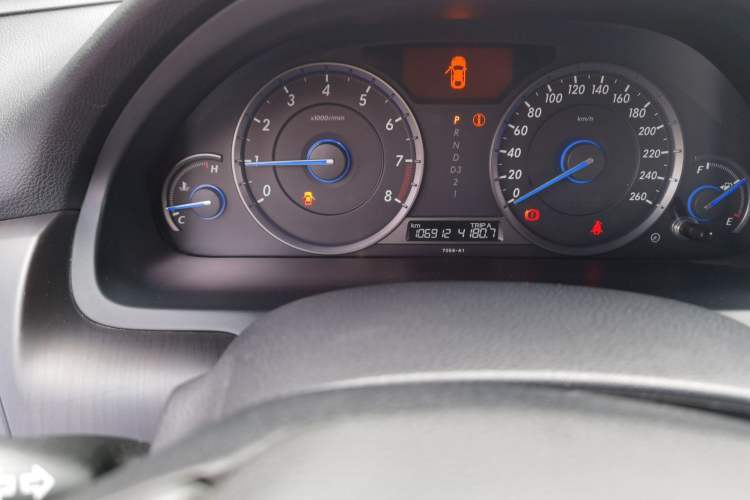 Used Honda Crosstour 2012 2.4L Prestige Edition Odometer Close Up