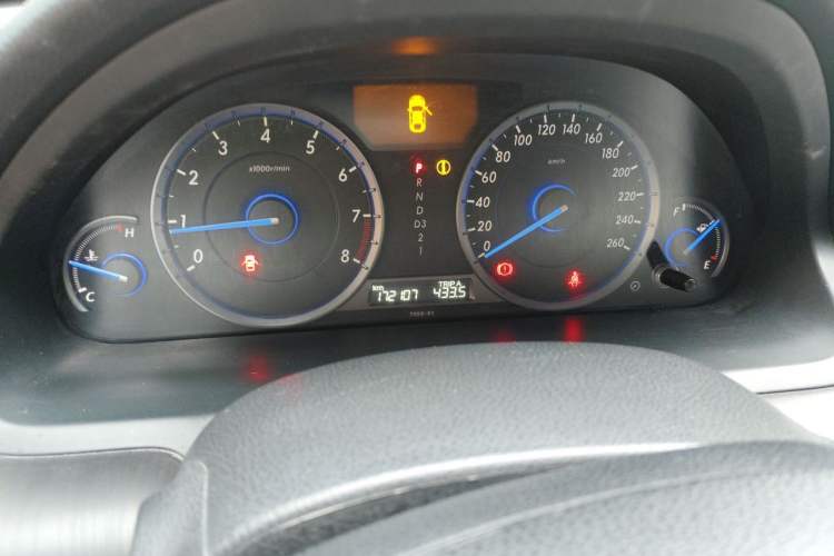 Used Honda Crosstour 2012 2.4L Prestige Edition Odometer Close Up