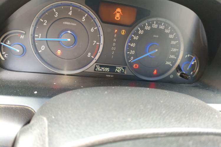 Used Honda Crosstour 2012 2.4L Luxury Edition Odometer Close Up