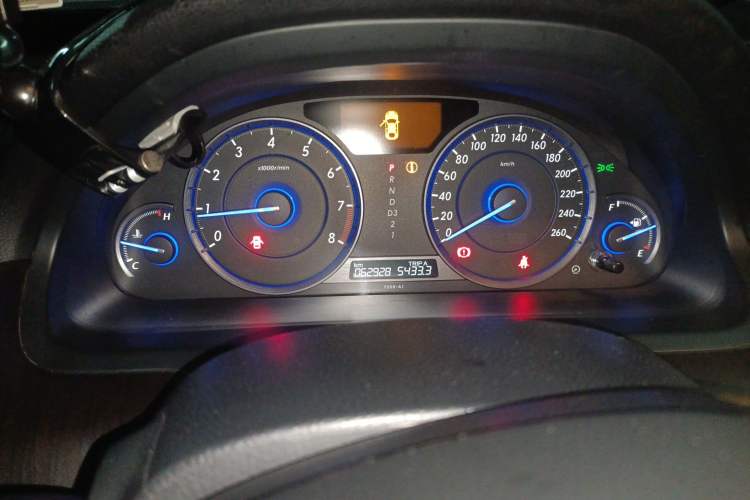 Used Honda Crosstour 2012 2.4L Prestige Edition Odometer Close Up