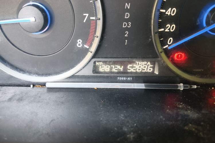 Used Honda Crosstour 2012 2.4L Luxury Edition Odometer Close Up